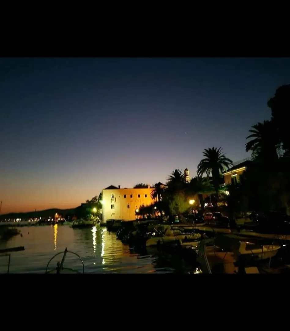 Homestay By Osibov, Holiday Home Kastela